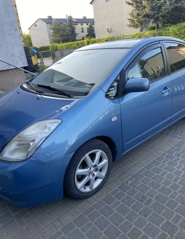 toyota prius zgierz Toyota Prius cena 20500 przebieg: 382000, rok produkcji 2006 z Zgierz